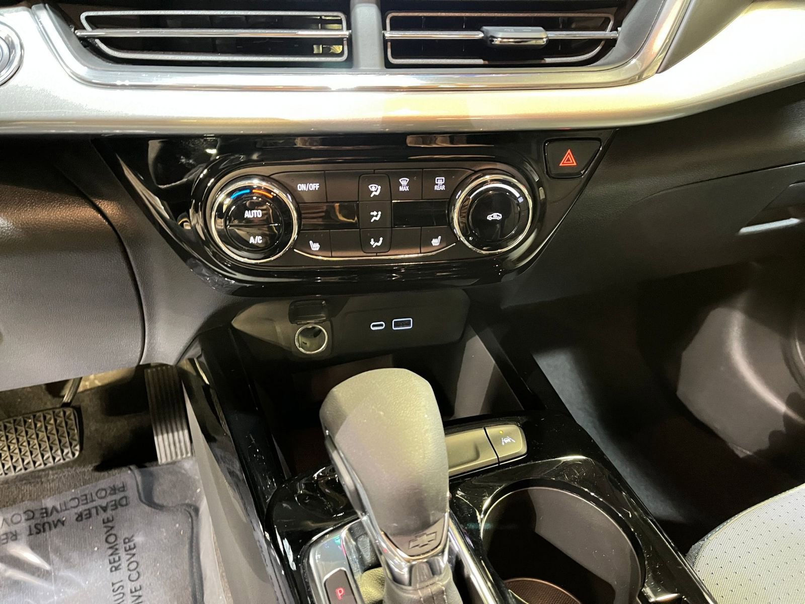 Thumbnail: 2025 Chevrolet Trax - 18