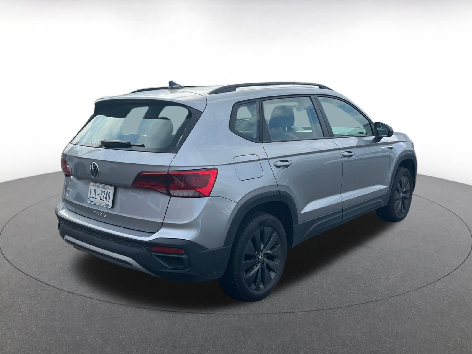 Thumbnail: 2024 Volkswagen Taos - 7