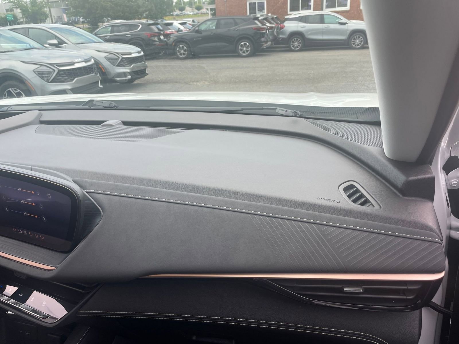 Thumbnail: 2024 Buick Envision - 35