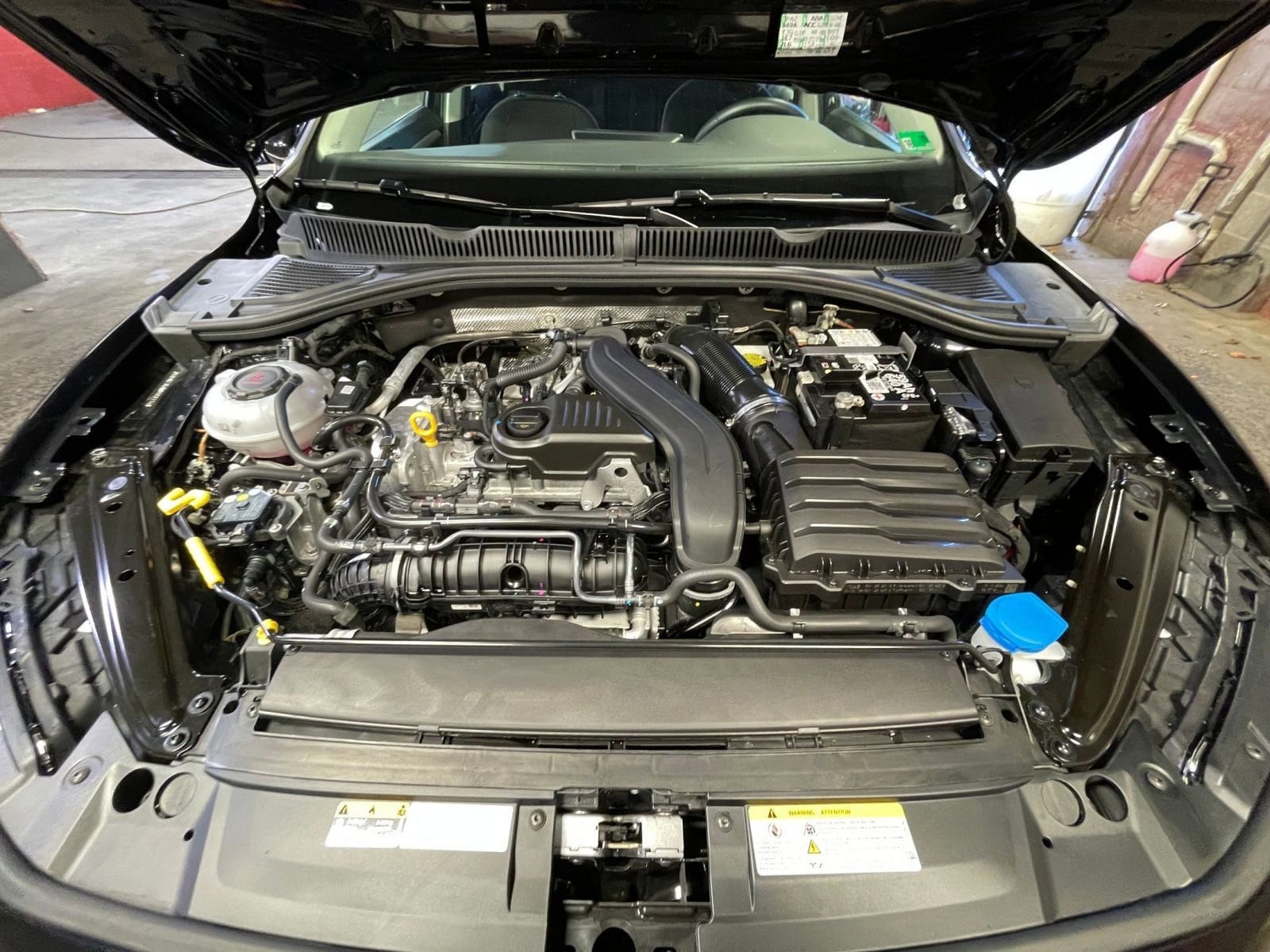 Thumbnail: 2025 Volkswagen Jetta - 30