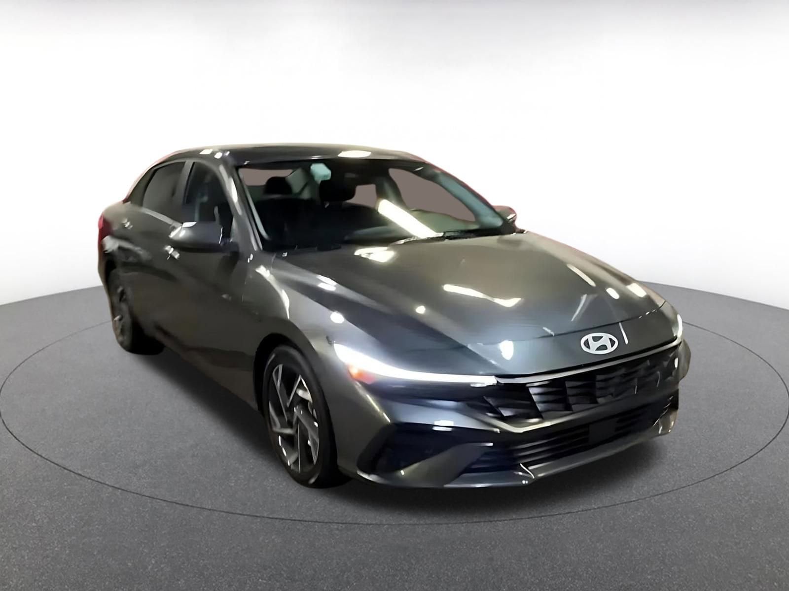 Thumbnail: 2025 Hyundai Elantra - 3