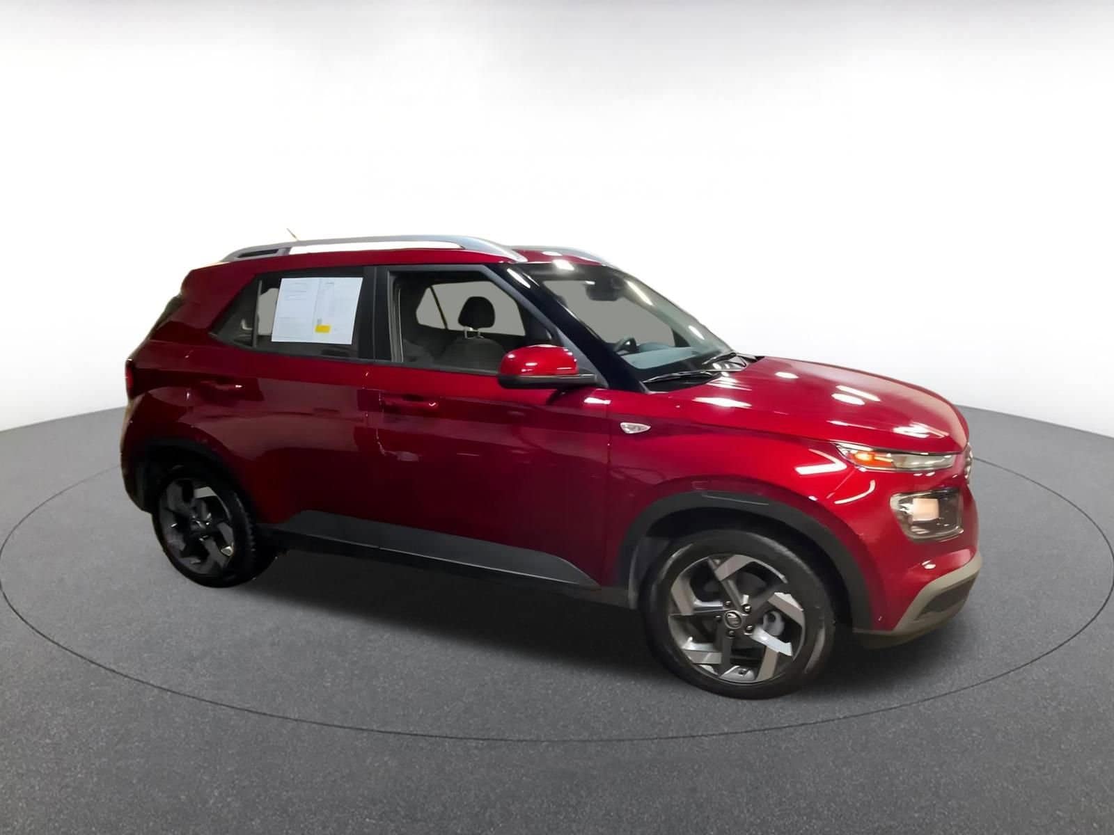 Thumbnail: 2025 Hyundai Venue - 2