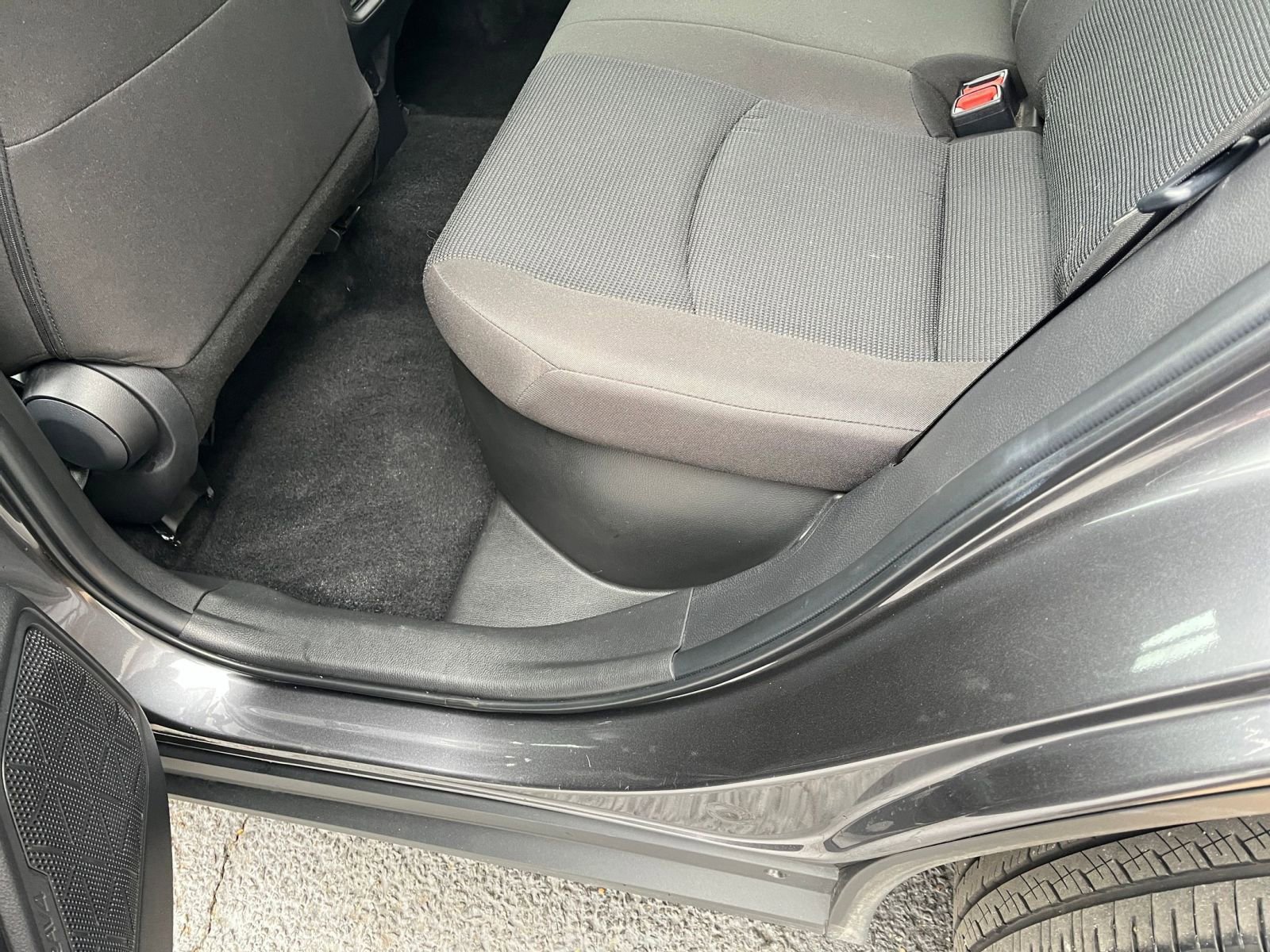 Thumbnail: 2025 Toyota RAV4 - 25