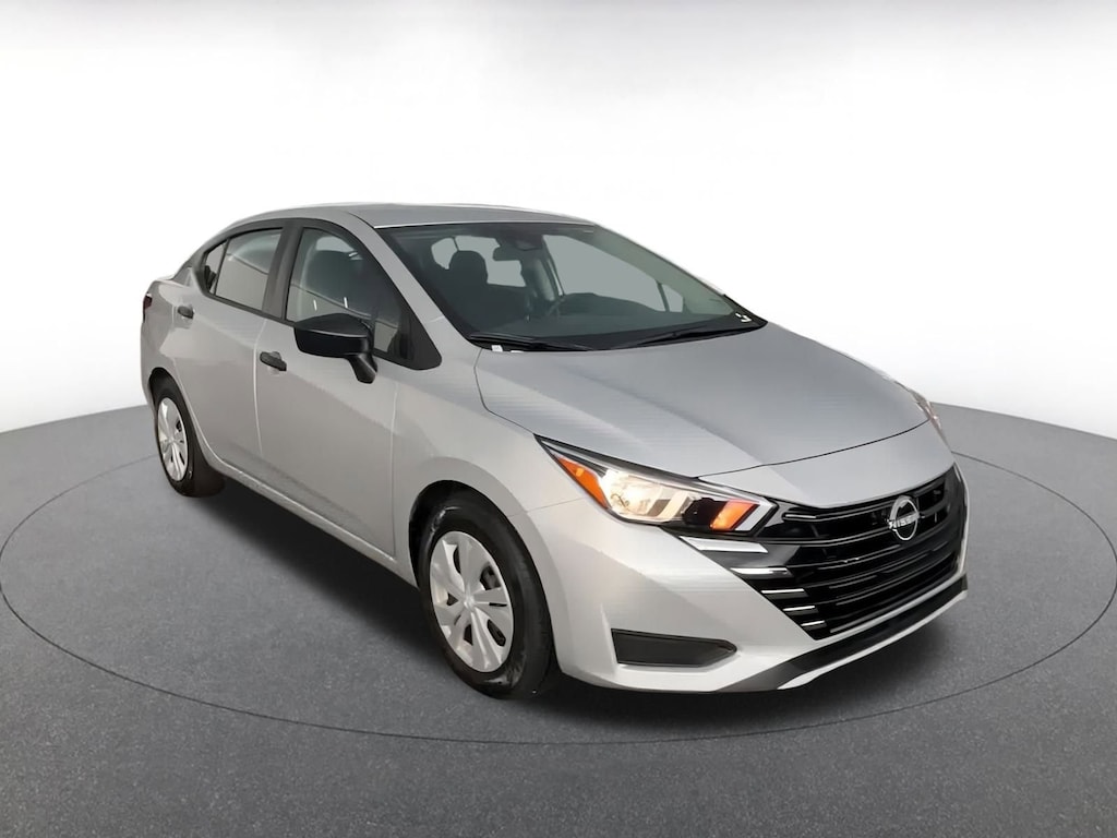 2024 Nissan Versa 1.6 S photo 3
