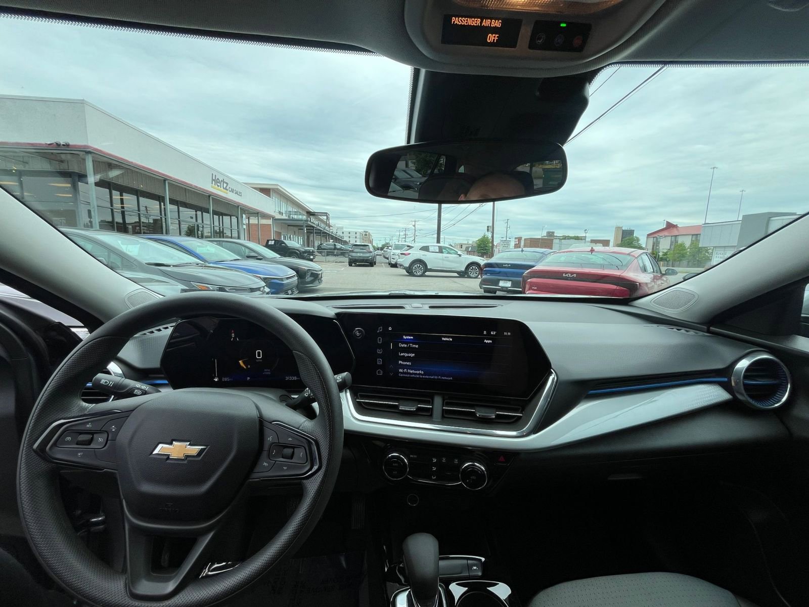 Thumbnail: 2025 Chevrolet Trax - 32