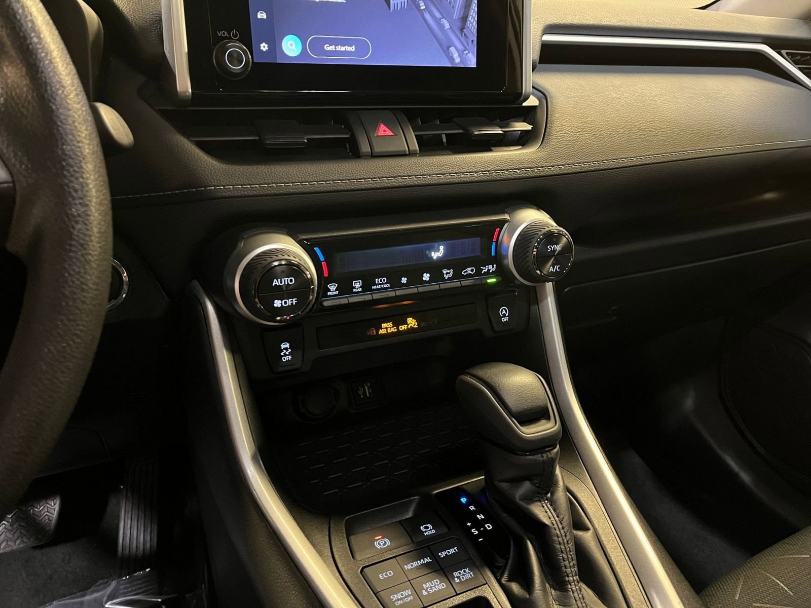 Thumbnail: 2025 Toyota RAV4 - 18