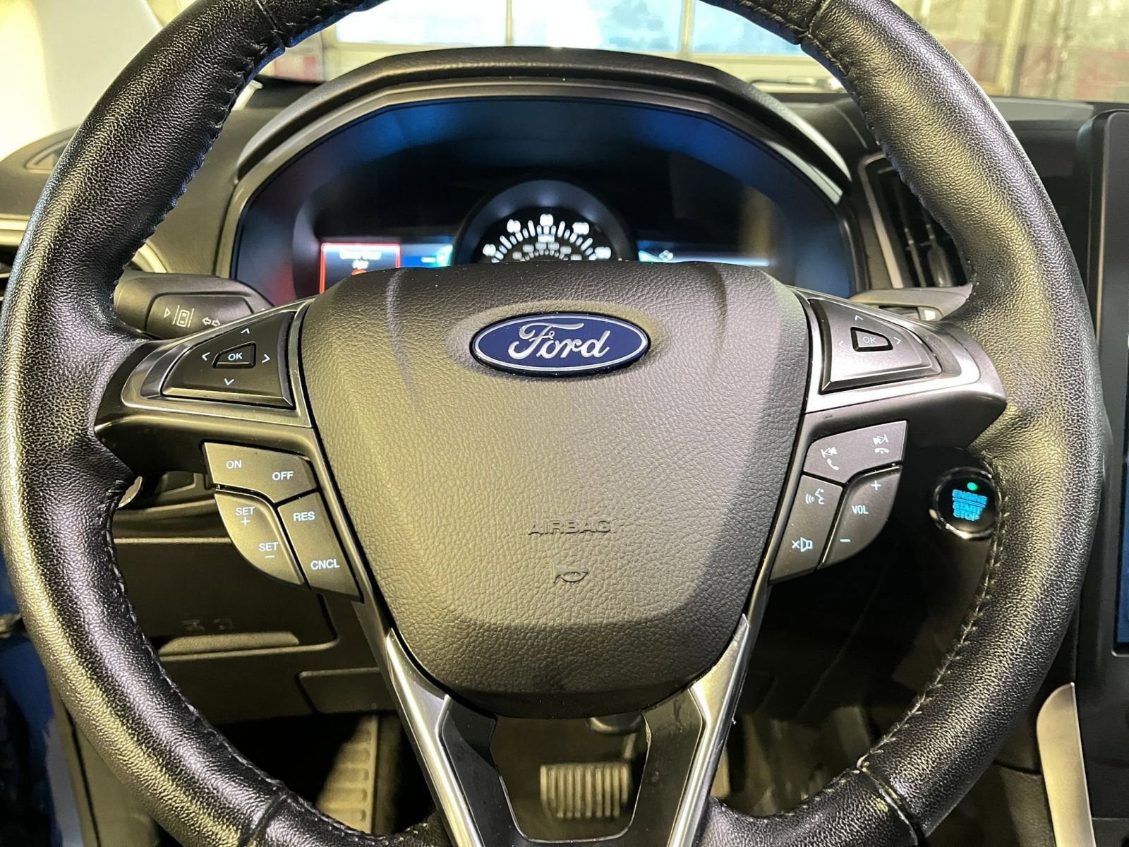 Thumbnail: 2023 Ford Edge - 29