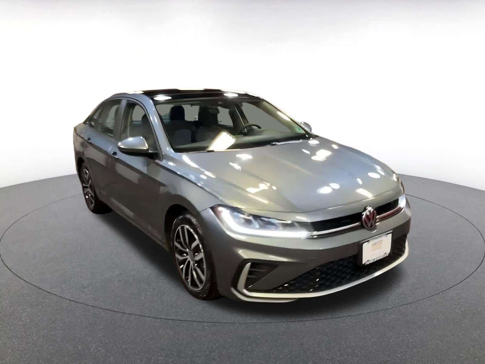 Thumbnail: 2025 Volkswagen Jetta - 3