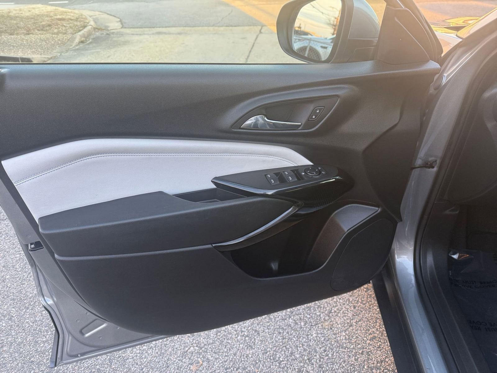 Thumbnail: 2025 Chevrolet Trax - 20