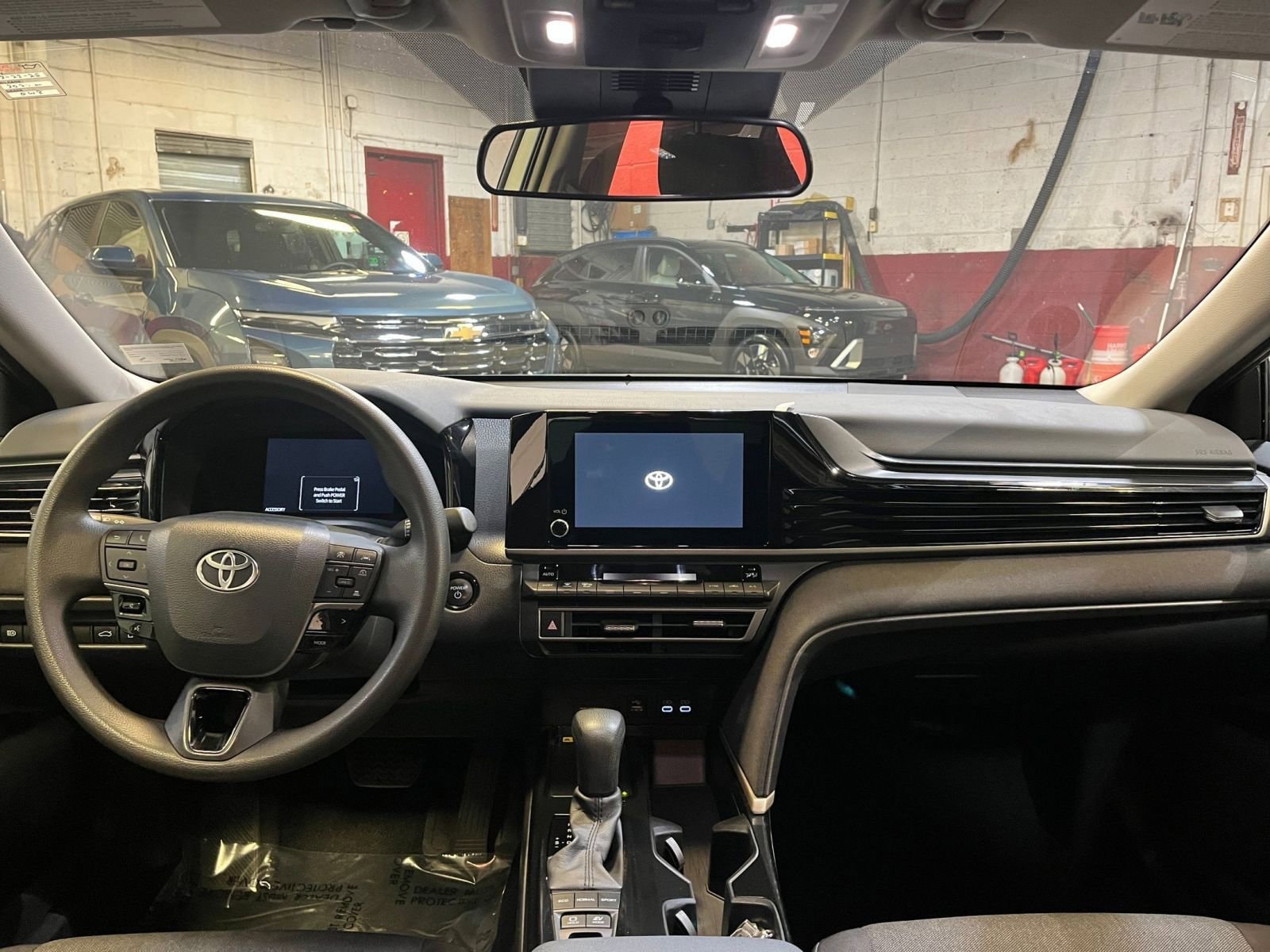 Thumbnail: 2025 Toyota Camry - 32