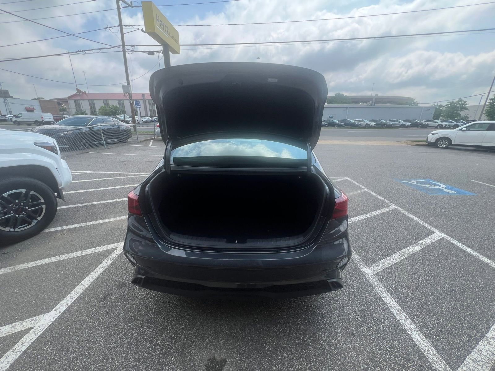 2024 Kia Forte LXS 29