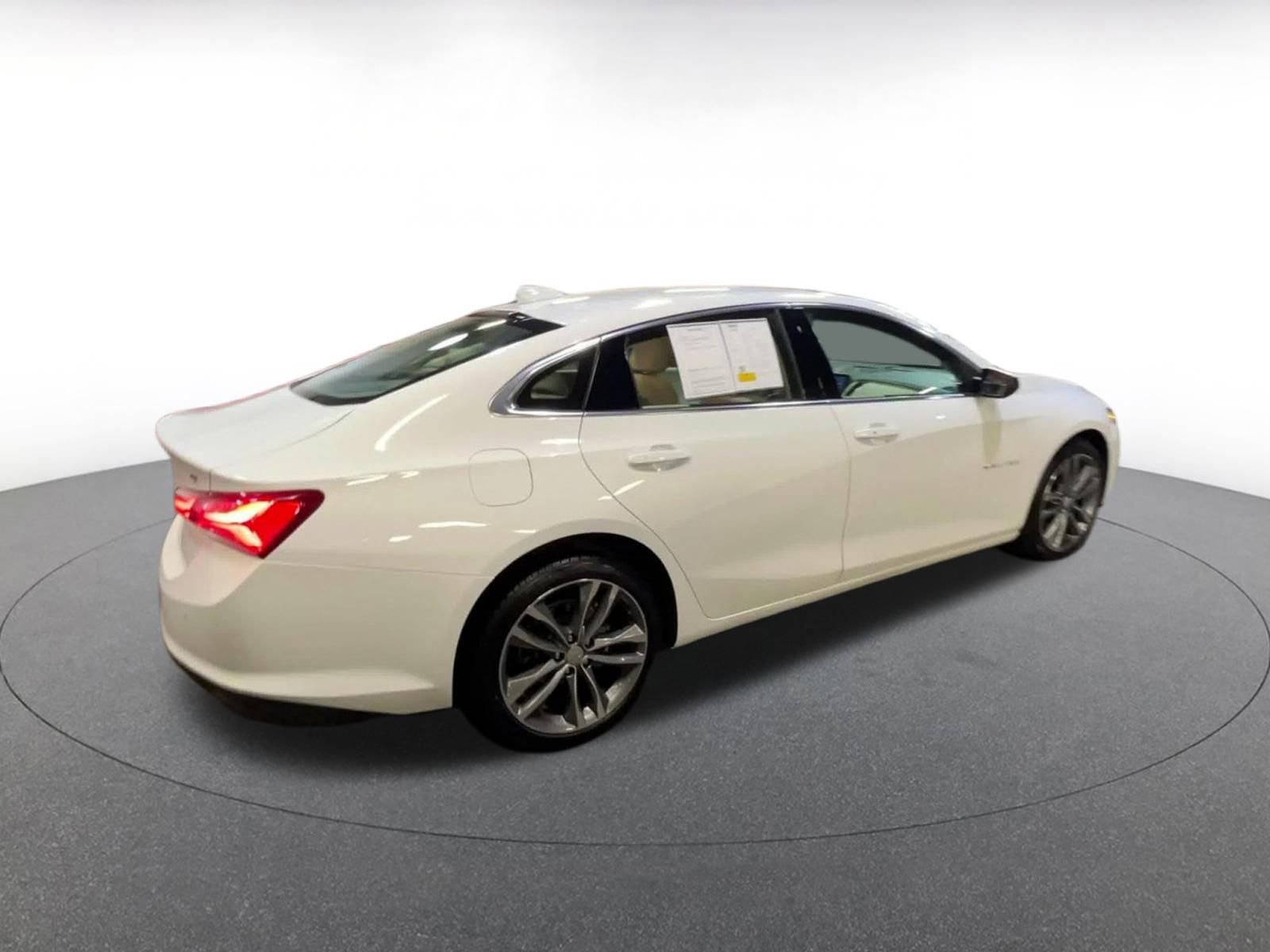 Thumbnail: 2024 Chevrolet Malibu - 15