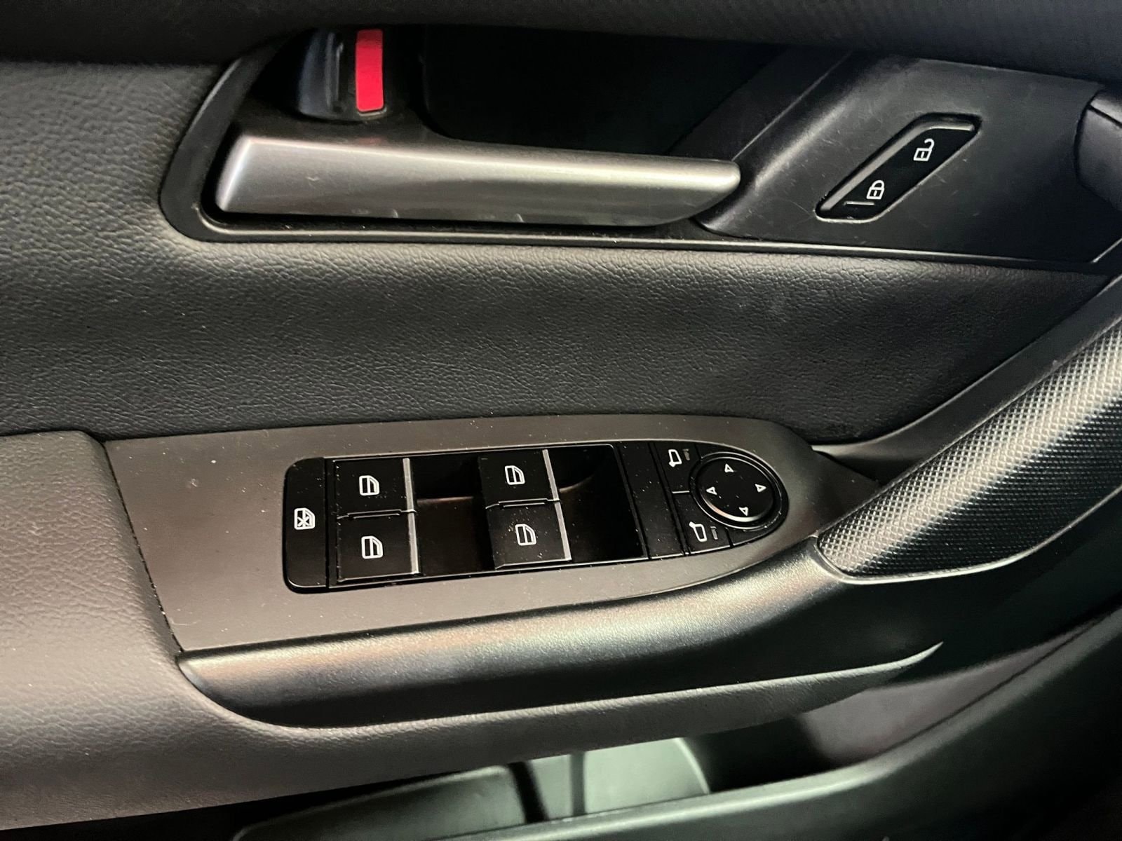 Thumbnail: 2025 Mazda CX-50 - 20