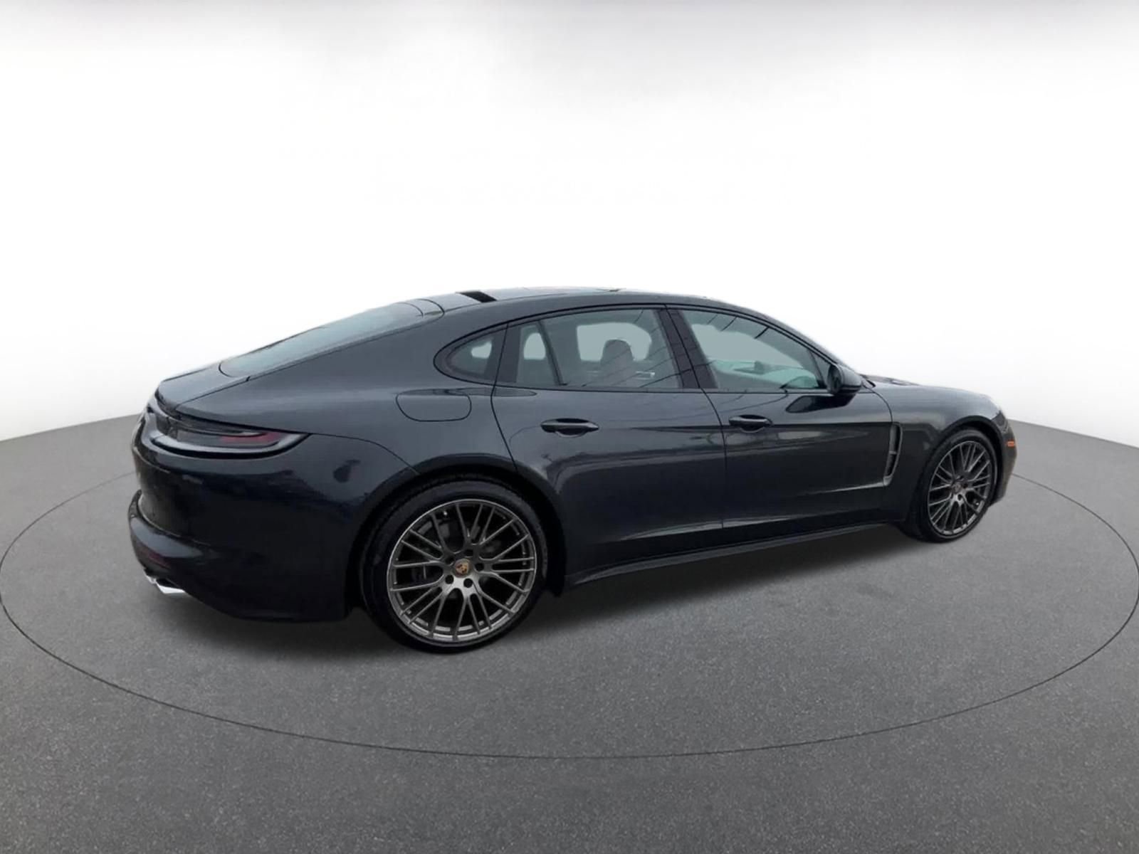 Thumbnail: 2023 Porsche Panamera - 14