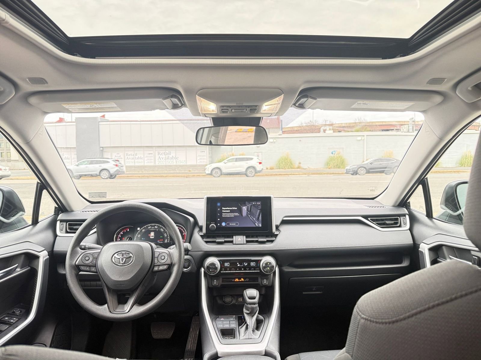 Thumbnail: 2025 Toyota RAV4 - 34