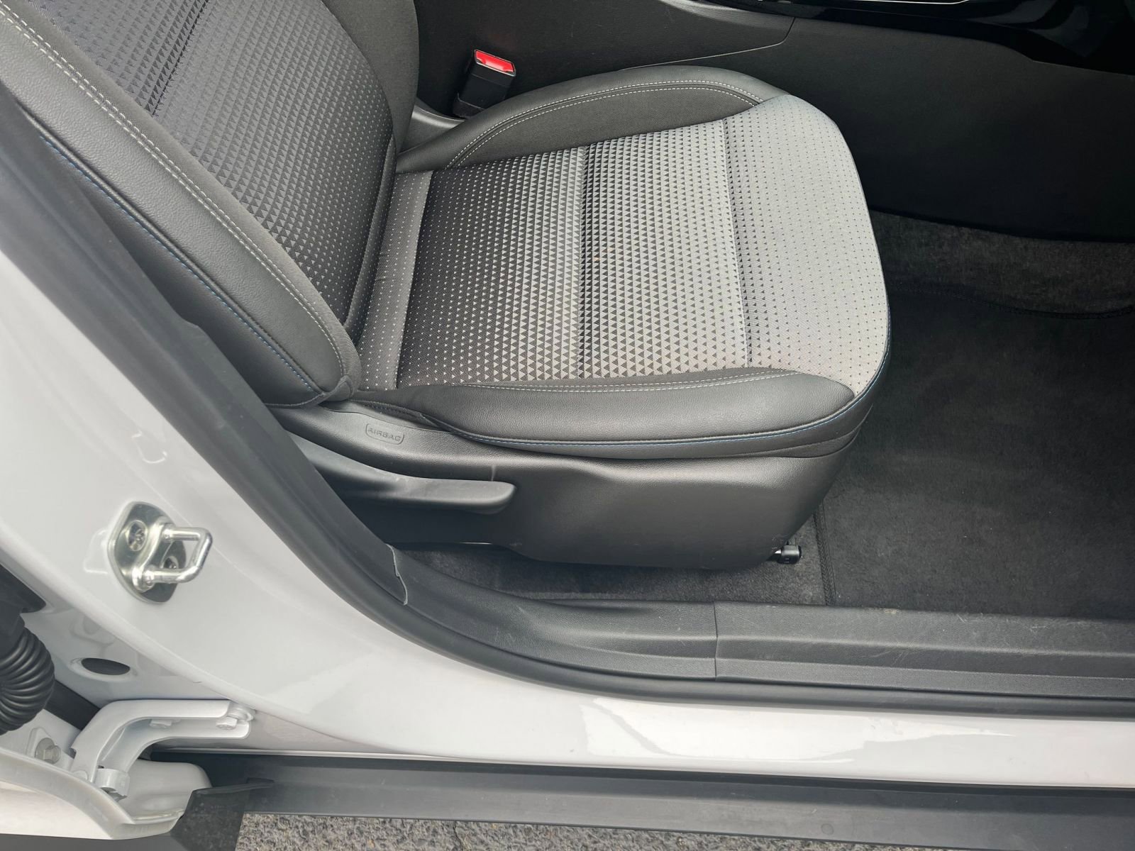 Thumbnail: 2025 Chevrolet Trax - 27