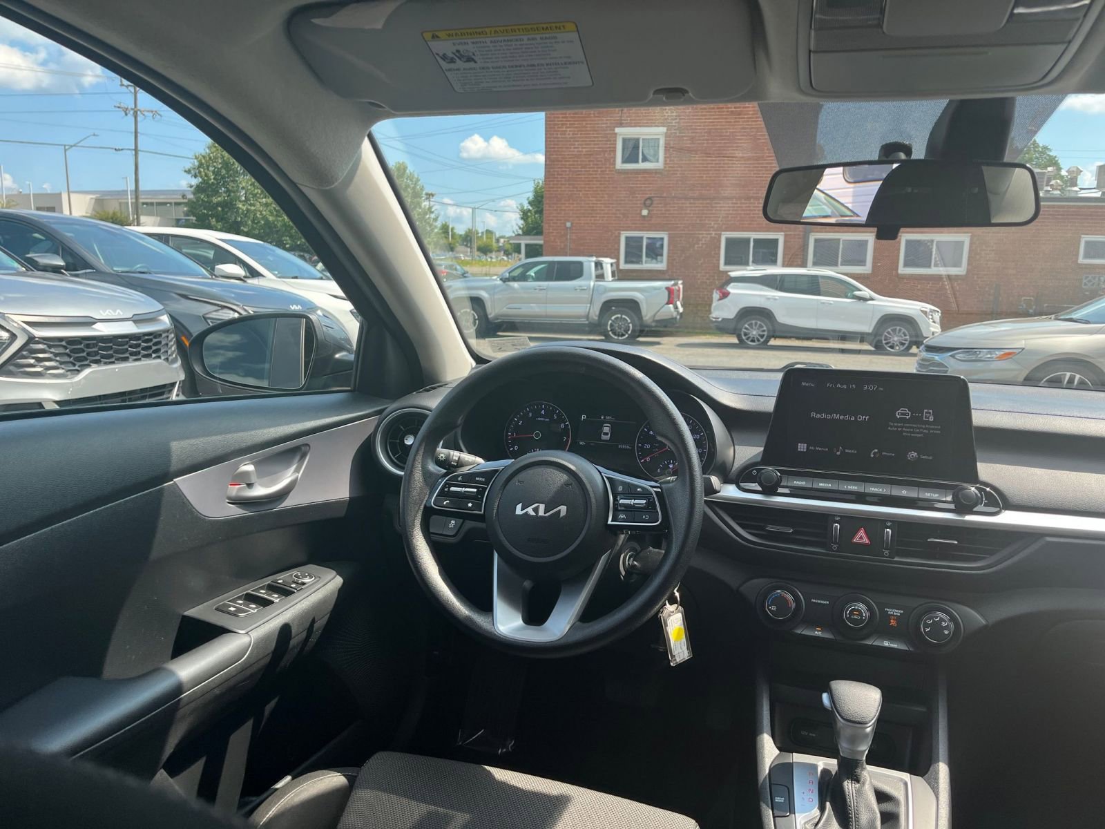 Thumbnail: 2024 Kia Forte - 32