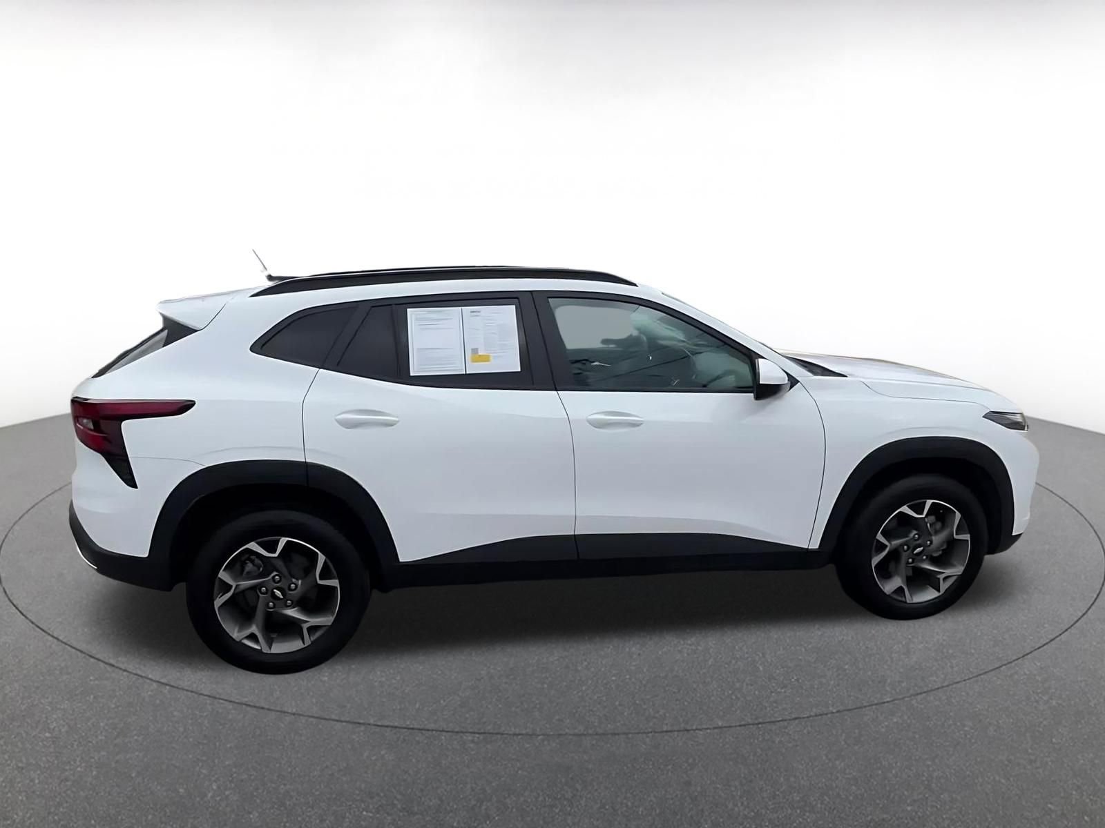 Thumbnail: 2025 Chevrolet Trax - 16