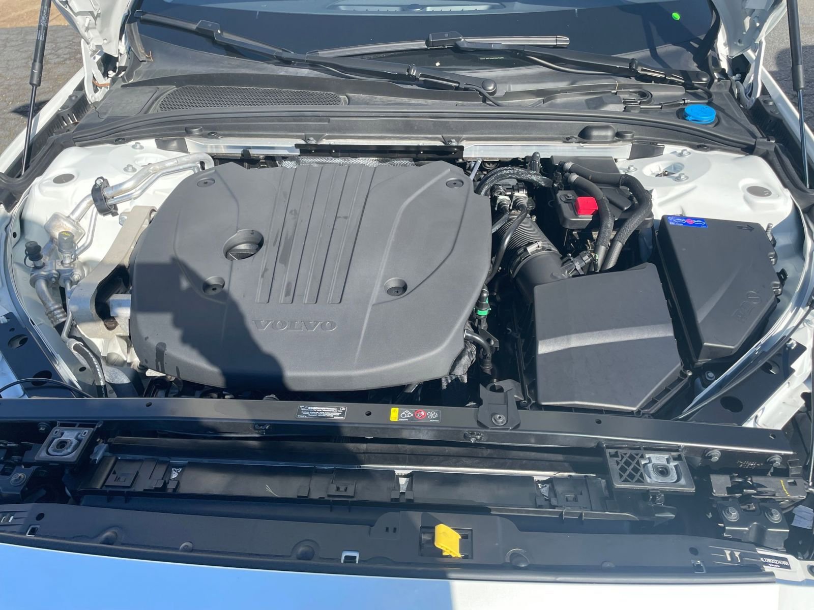 Thumbnail: 2025 Volvo S60 - 33