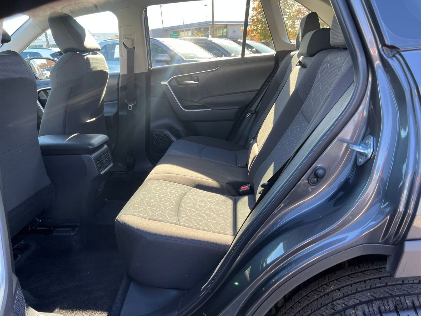 Thumbnail: 2025 Toyota RAV4 - 25