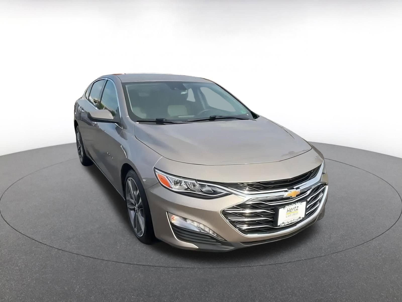 Thumbnail: 2024 Chevrolet Malibu - 3