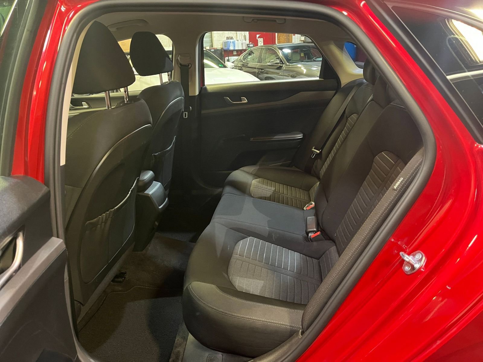 Thumbnail: 2025 Kia K5 - 25