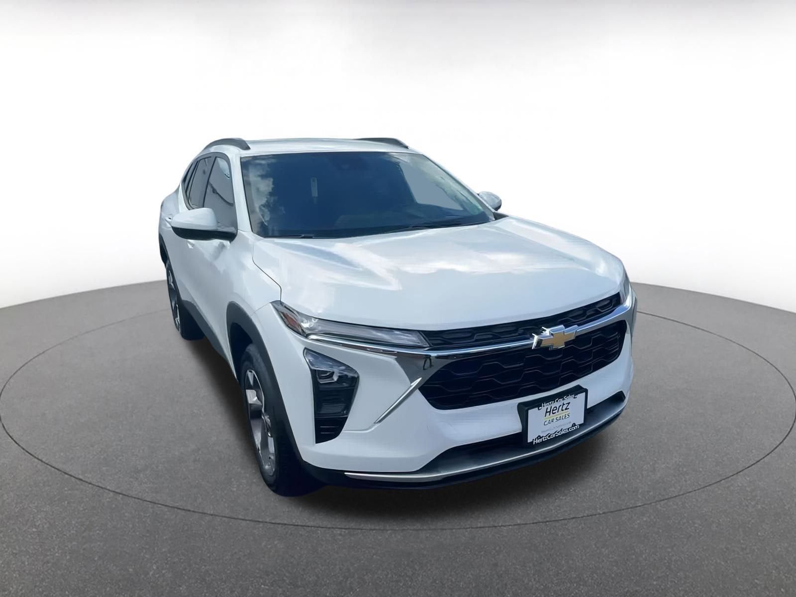 Thumbnail: 2024 Chevrolet Trax - 3