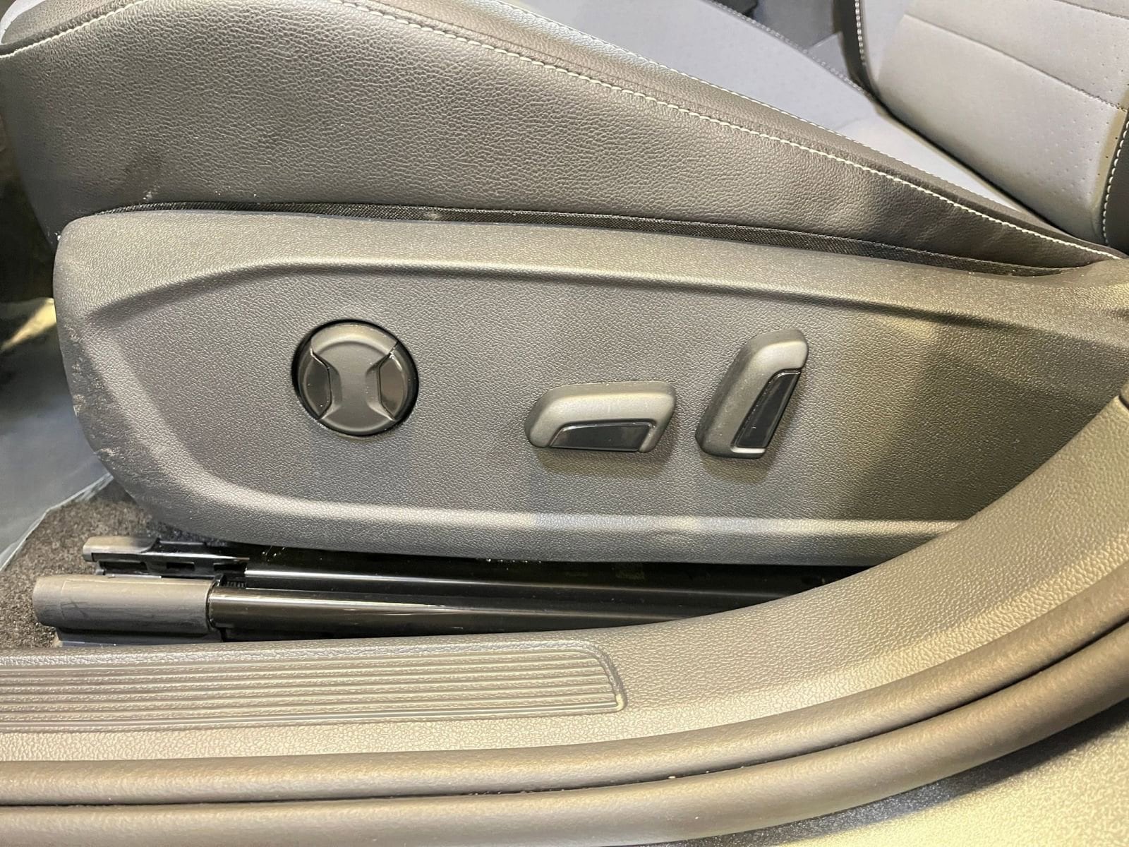 Thumbnail: 2025 Volkswagen Jetta - 23