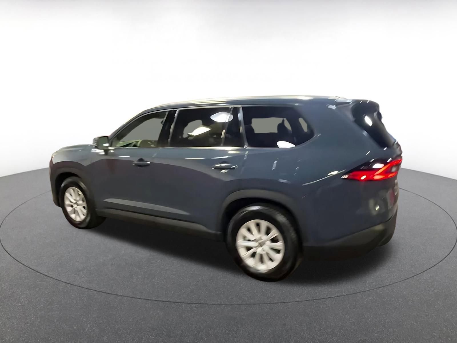 Thumbnail: 2025 Toyota Grand Highlander - 10