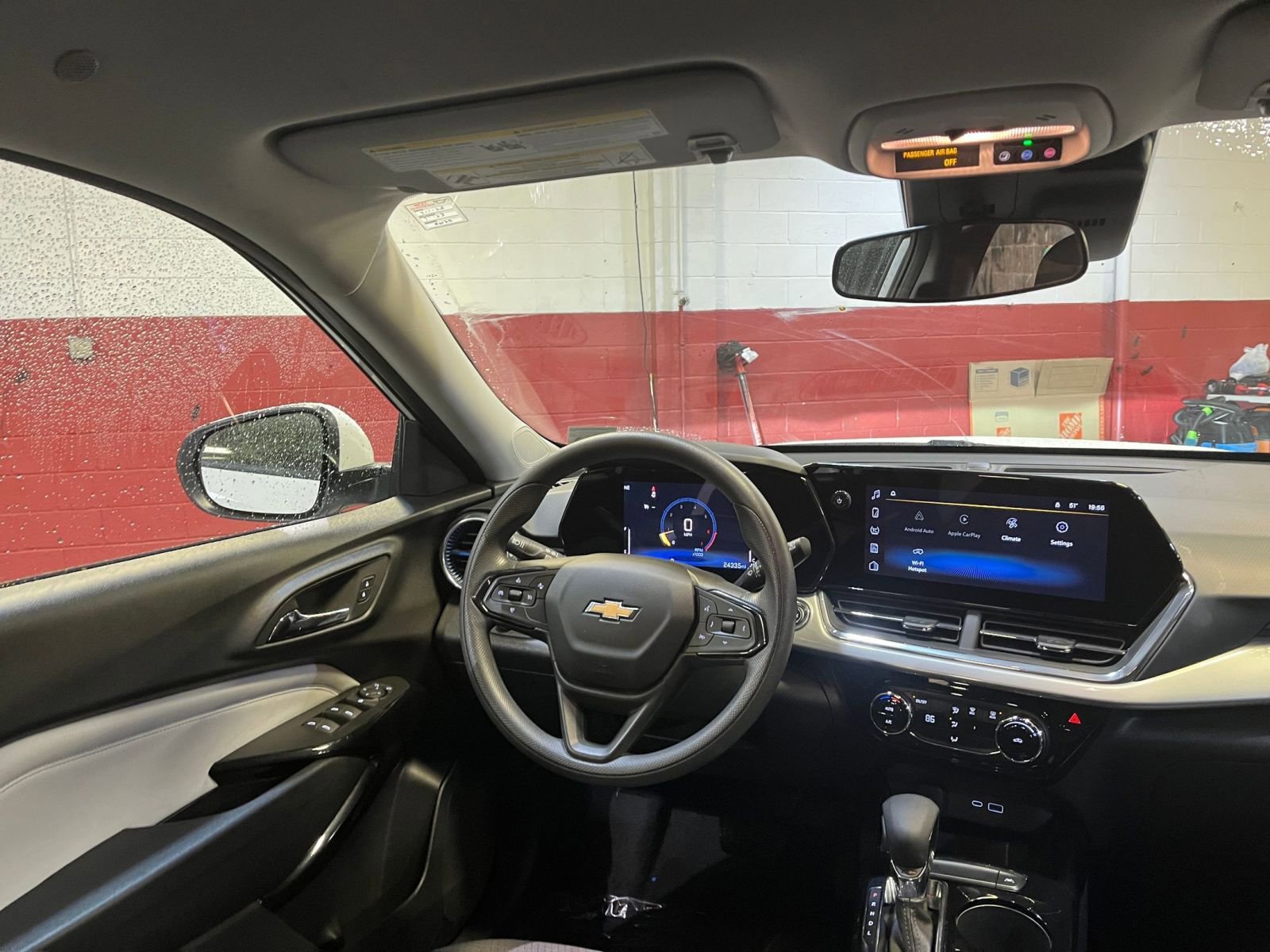 Thumbnail: 2025 Chevrolet Trax - 33