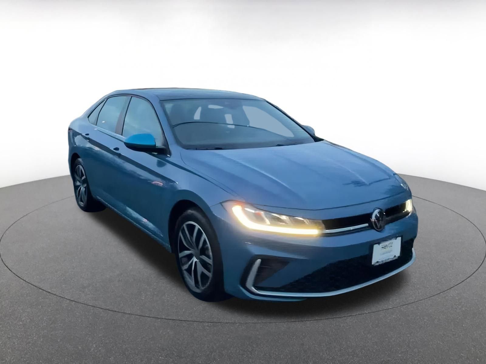 Thumbnail: 2025 Volkswagen Jetta - 3