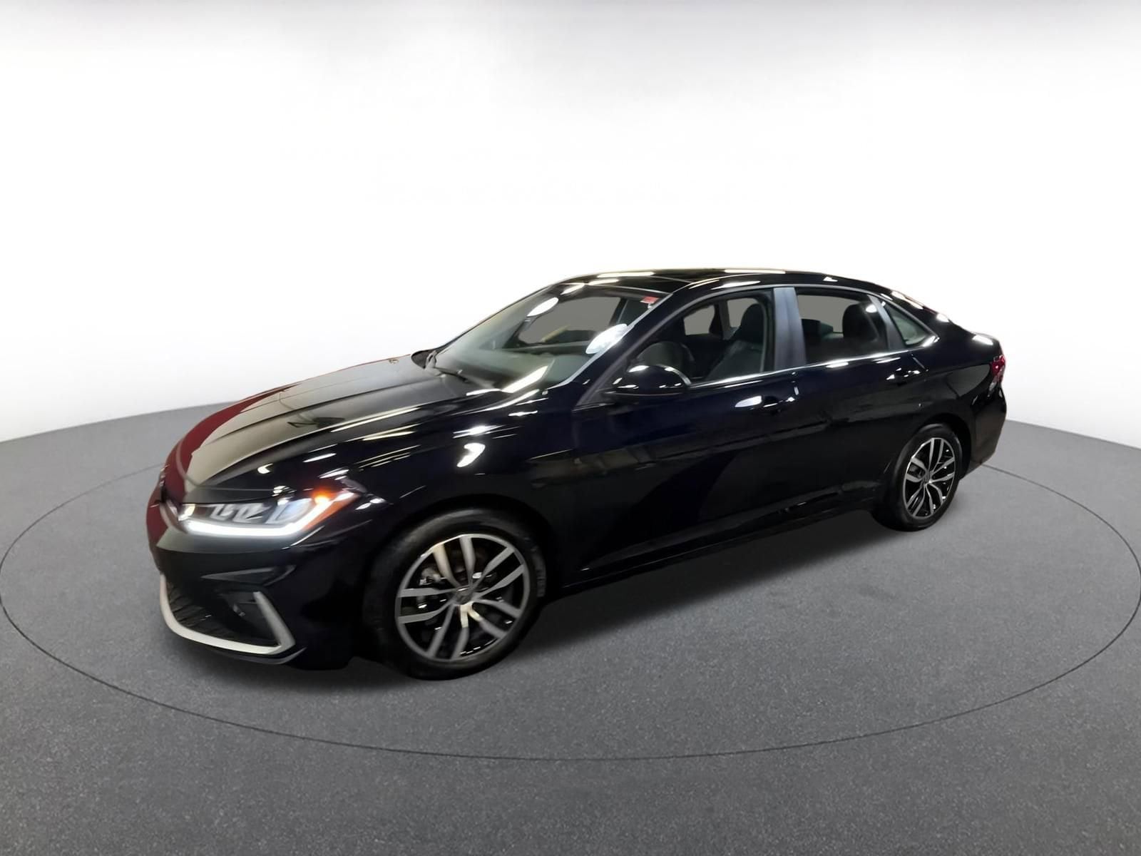 Thumbnail: 2025 Volkswagen Jetta - 8