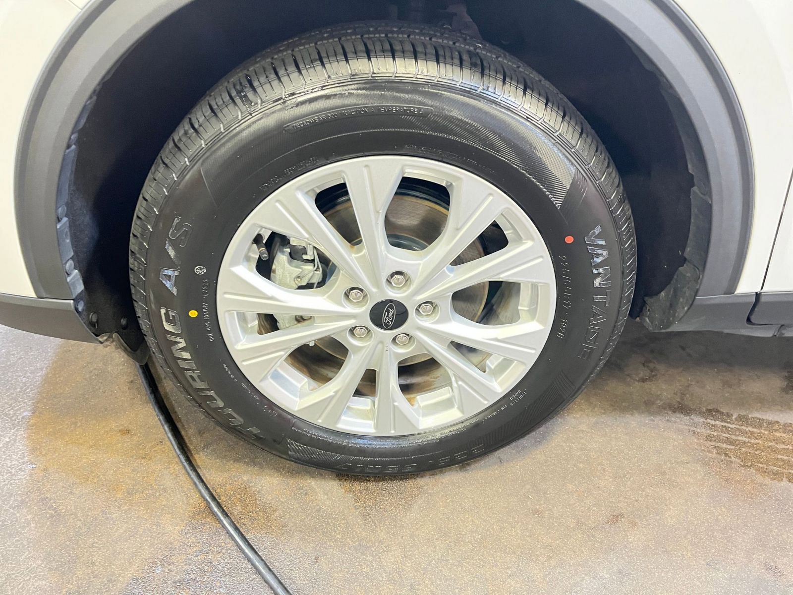 Thumbnail: 2024 Ford Escape - 30