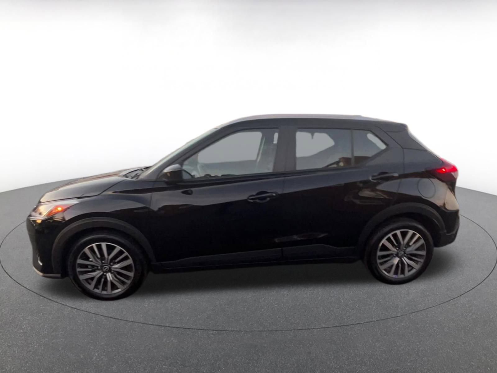 Thumbnail: 2024 Nissan Kicks - 9