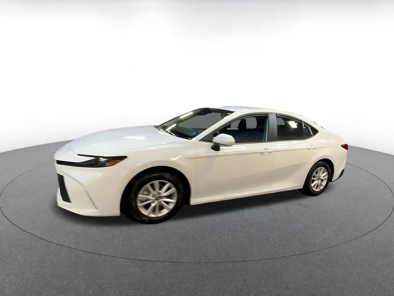 Thumbnail: 2025 Toyota Camry - 8