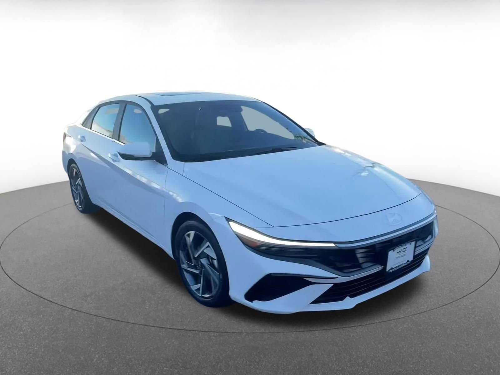 Thumbnail: 2025 Hyundai Elantra - 3