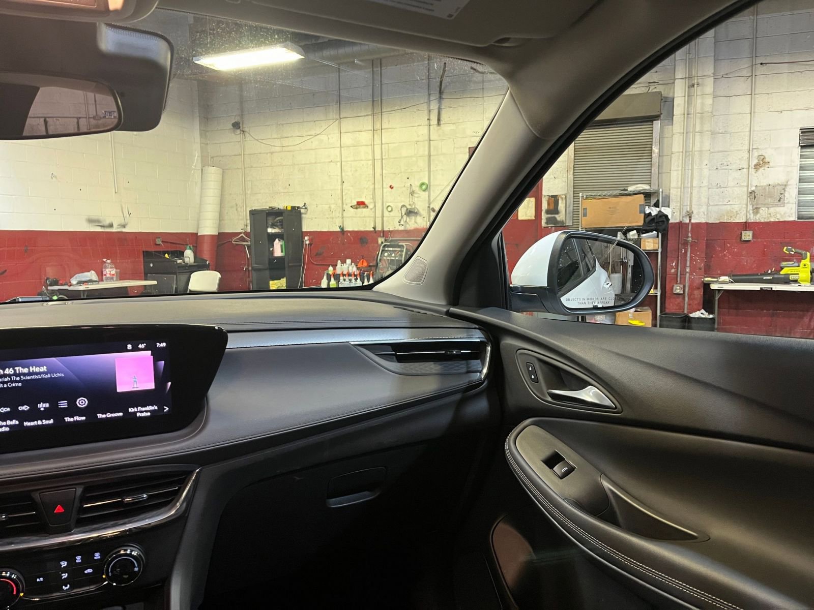 Thumbnail: 2025 Buick Encore GX - 34