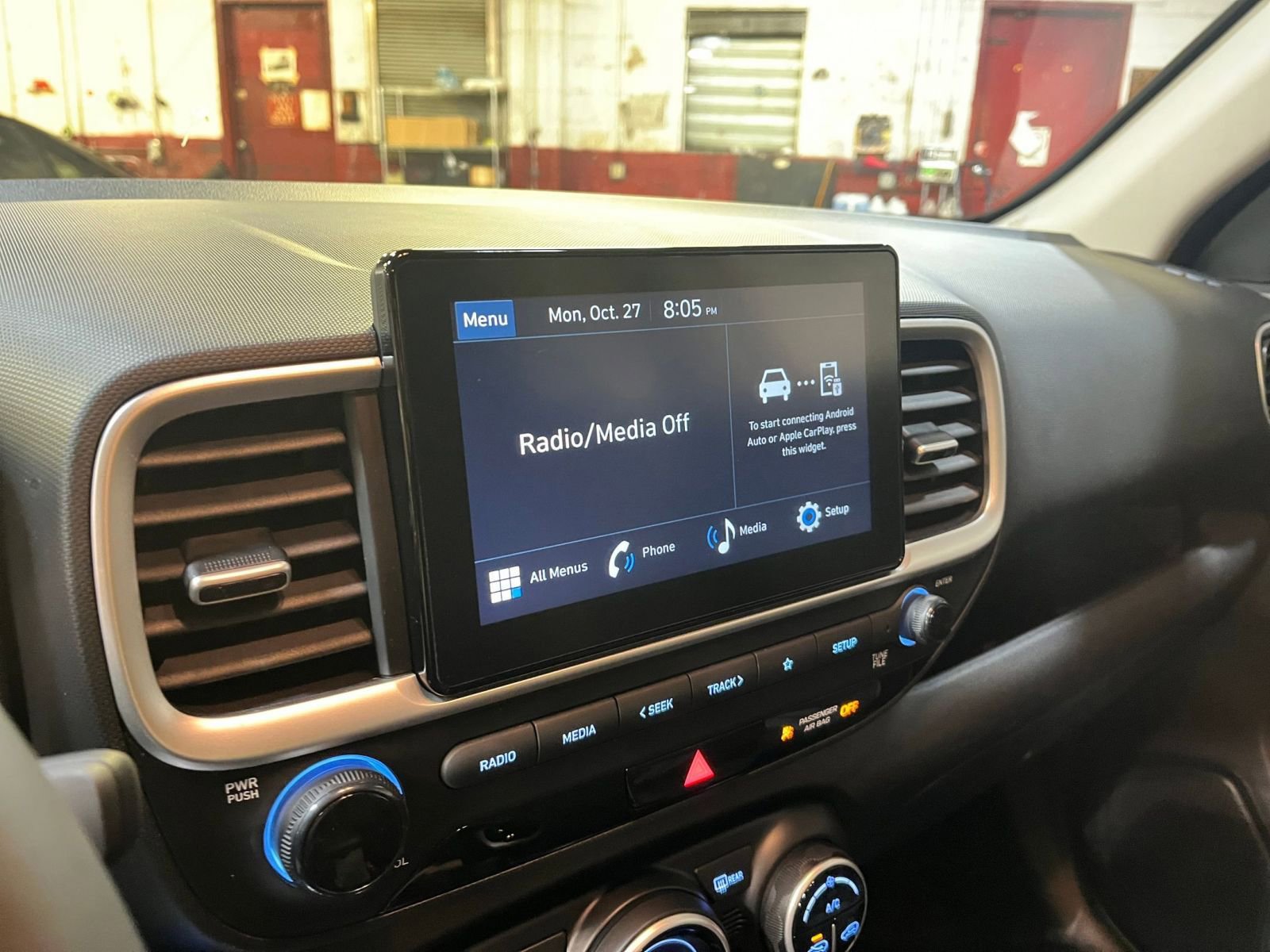 Thumbnail: 2025 Hyundai Venue - 21