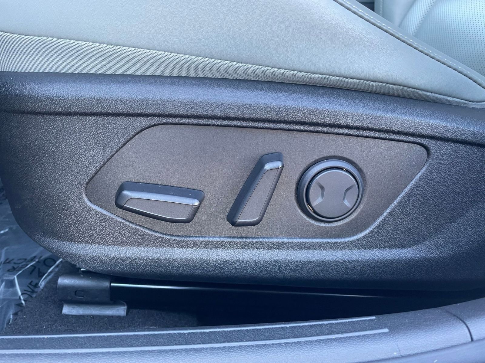 Thumbnail: 2025 Hyundai Elantra - 23