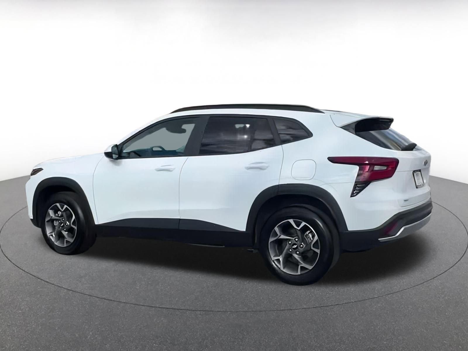 Thumbnail: 2025 Chevrolet Trax - 9