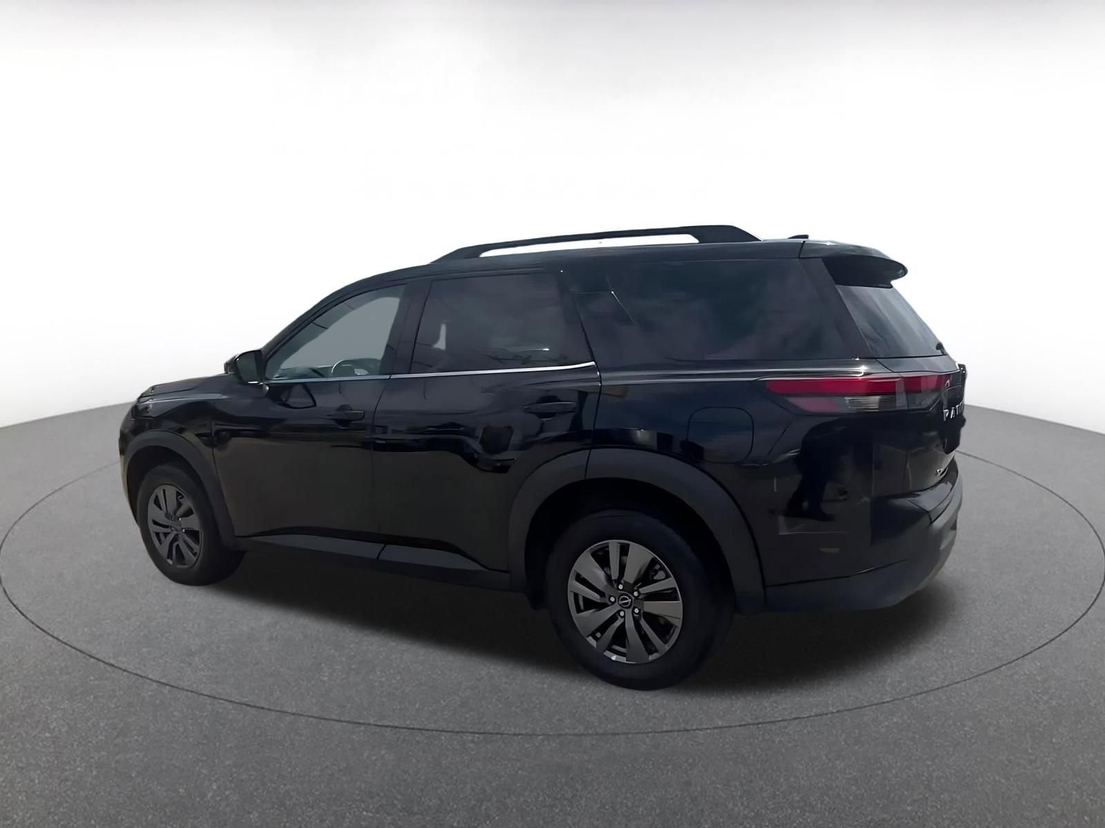 Thumbnail: 2025 Nissan Pathfinder - 10