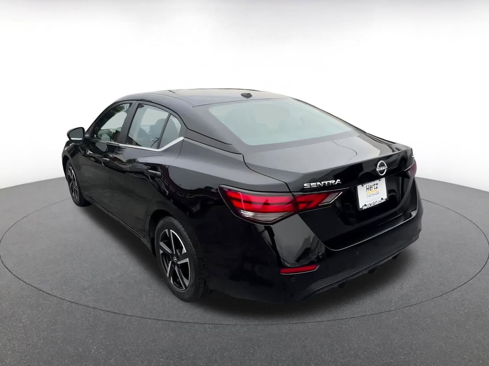 Thumbnail: 2024 Nissan Sentra - 10