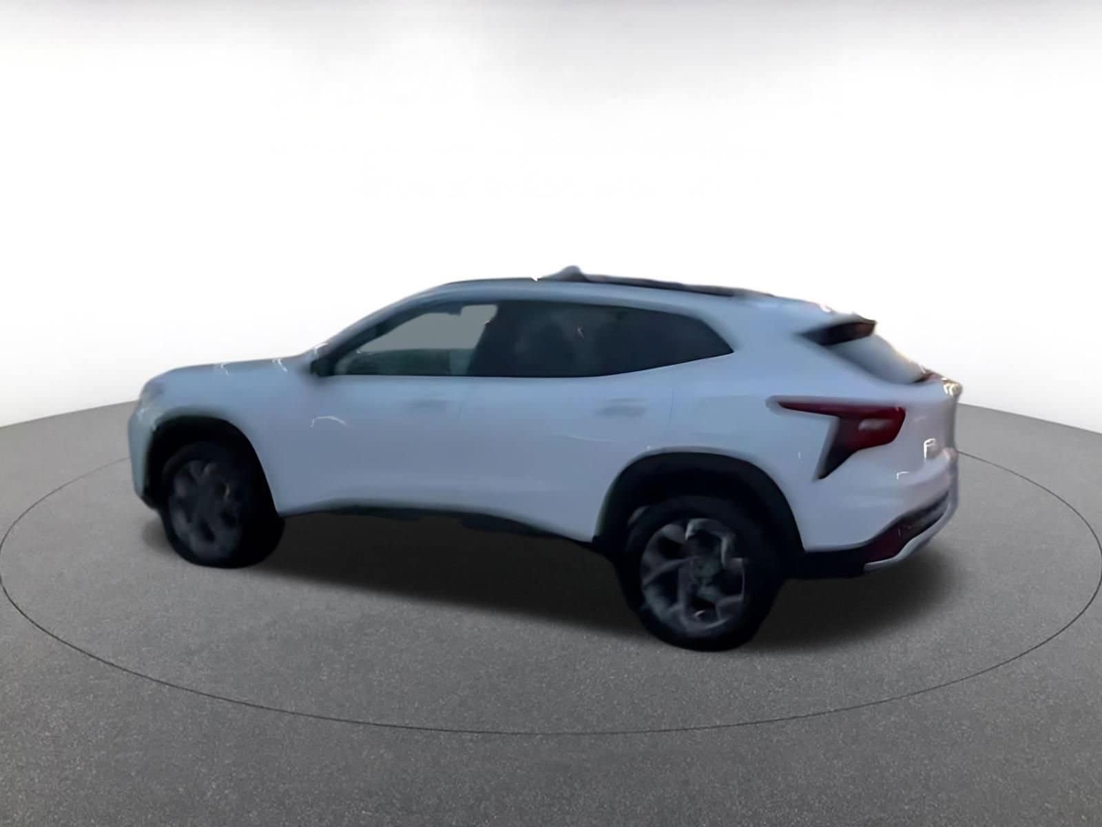 Thumbnail: 2025 Chevrolet Trax - 16