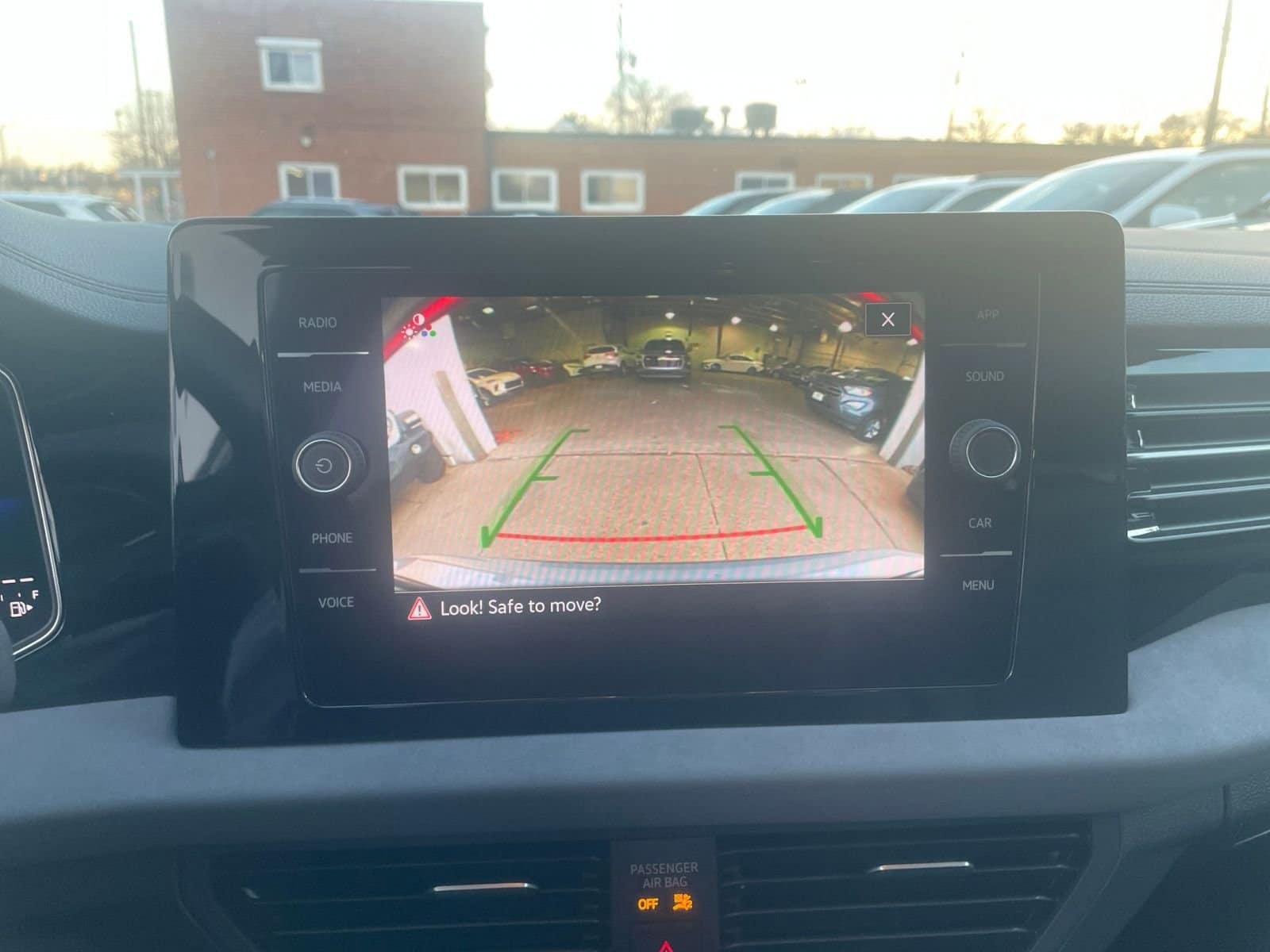 Thumbnail: 2025 Volkswagen Jetta - 17