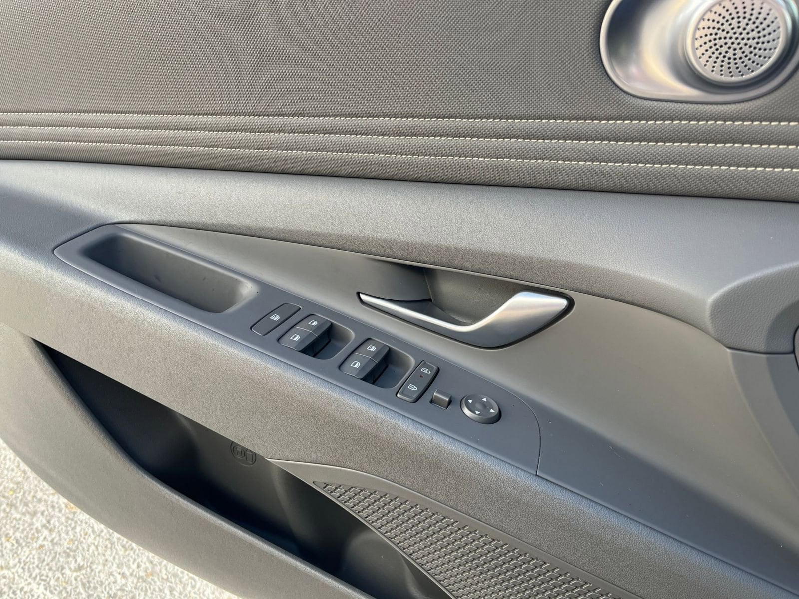 Thumbnail: 2025 Hyundai Elantra - 20