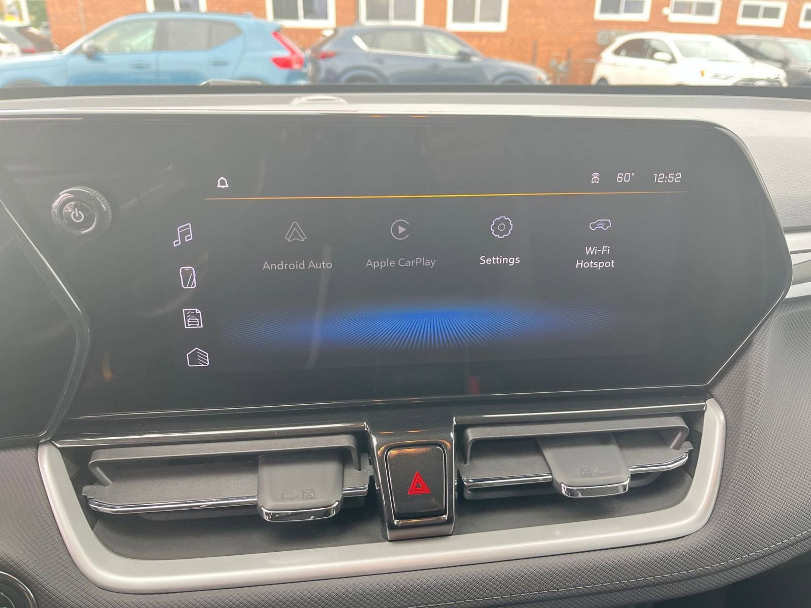 Thumbnail: 2025 Chevrolet TrailBlazer - 21