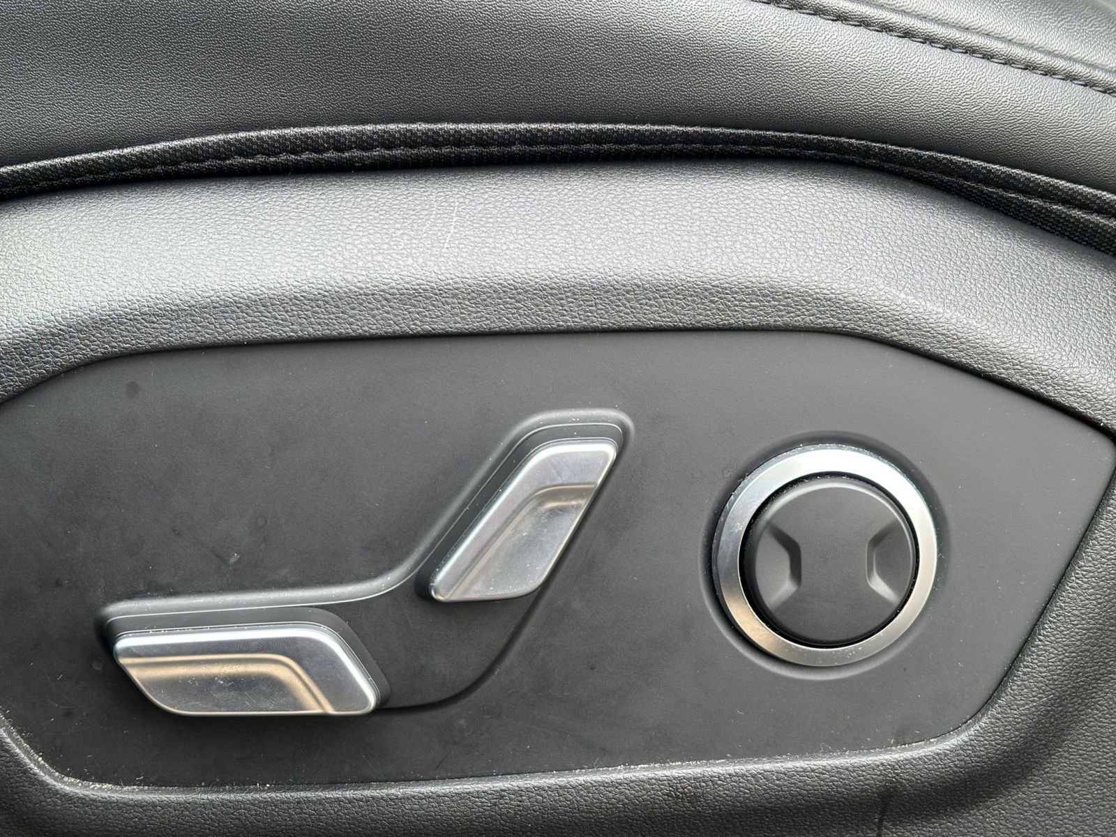 Thumbnail: 2025 Hyundai Santa Fe - 22