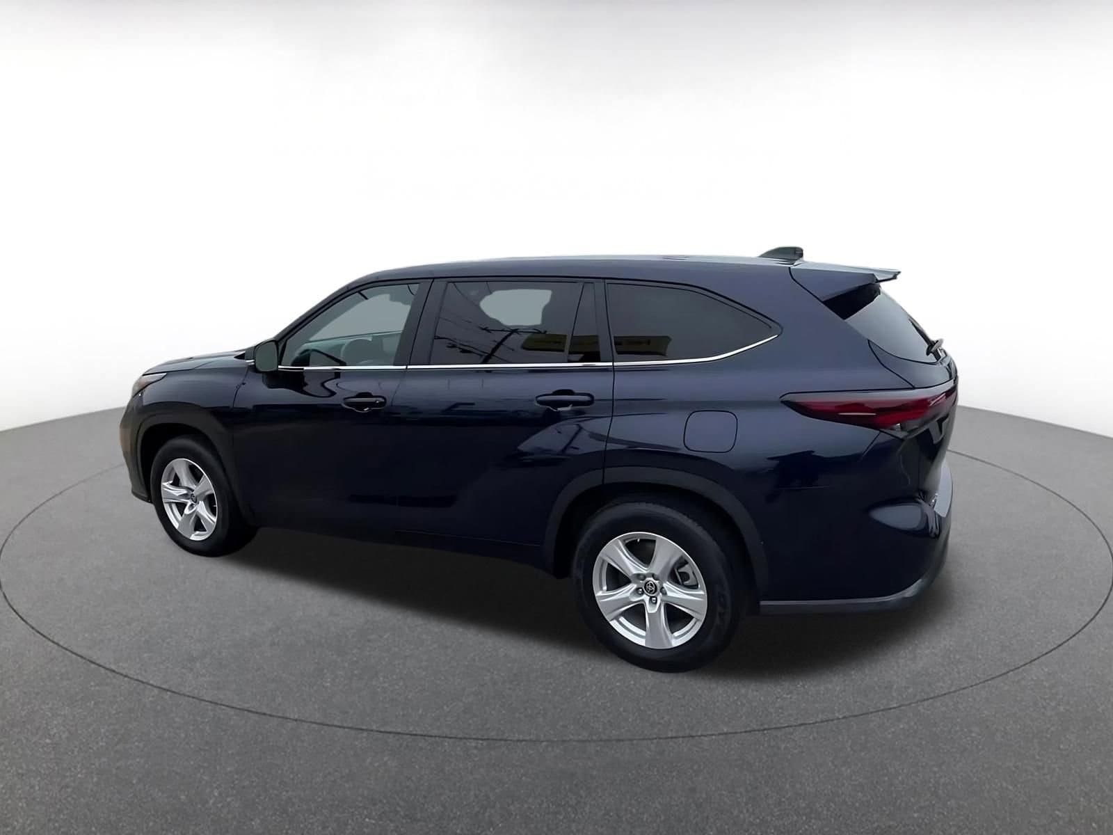Thumbnail: 2025 Toyota Highlander - 10
