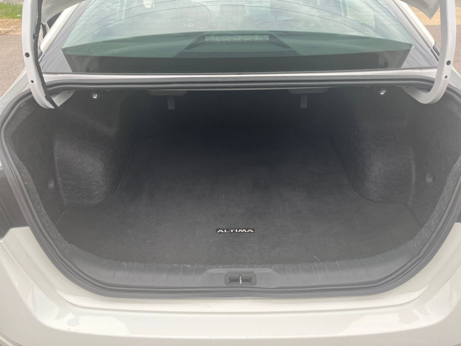 Thumbnail: 2025 Nissan Altima - 32