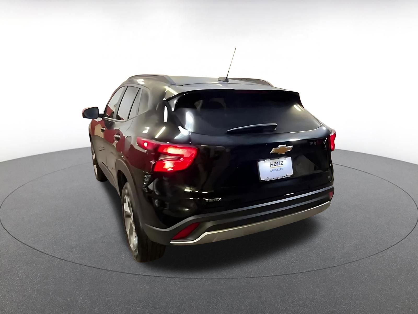 Thumbnail: 2025 Chevrolet Trax - 11